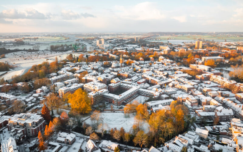 Centrum herfst sneeuw 30x20cm